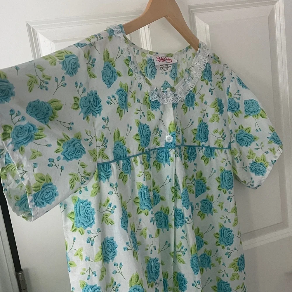 Vintage Floral Summer Cotton Nightgown Sz 2X lady Lindsay